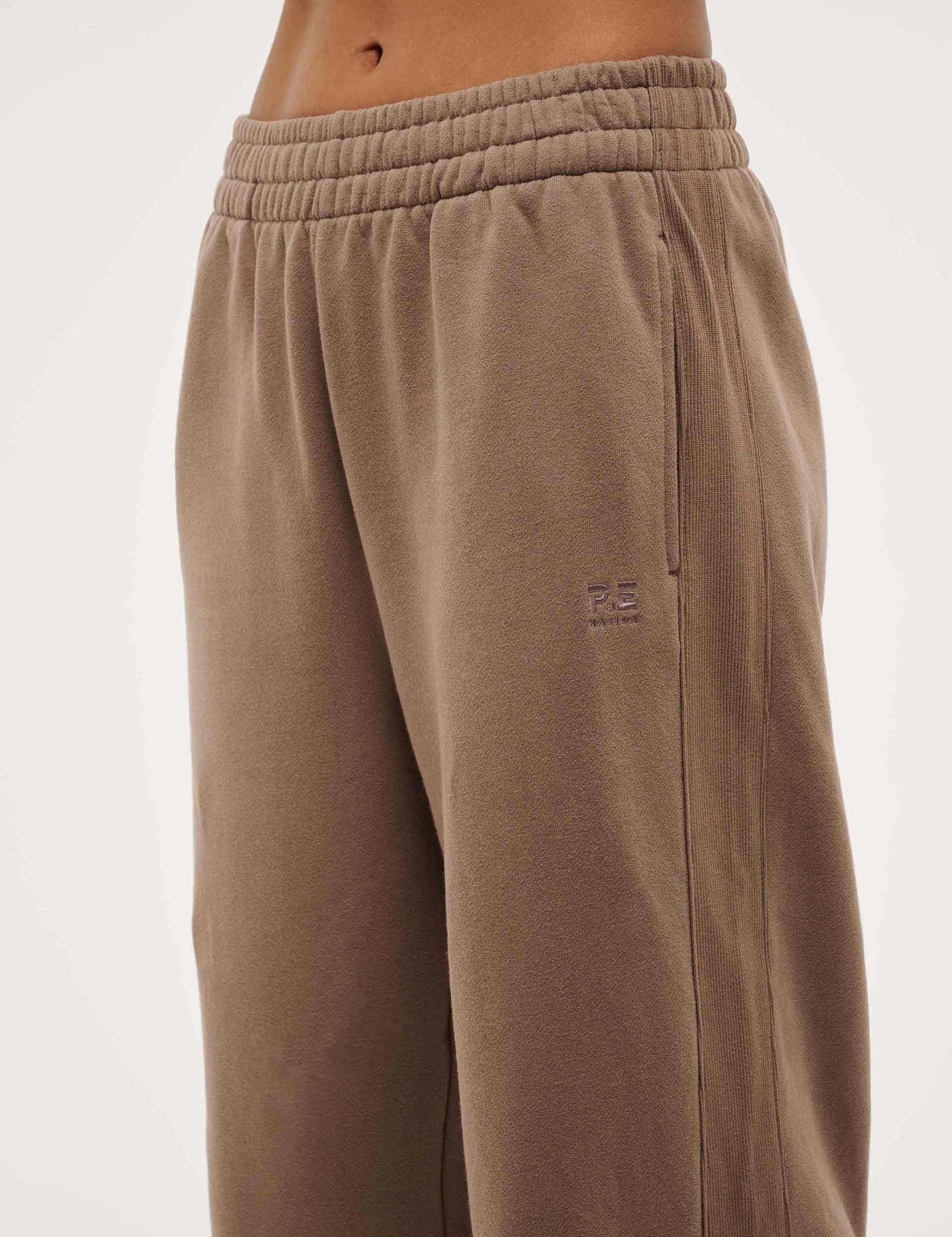Adventure Trackpant - Taupe