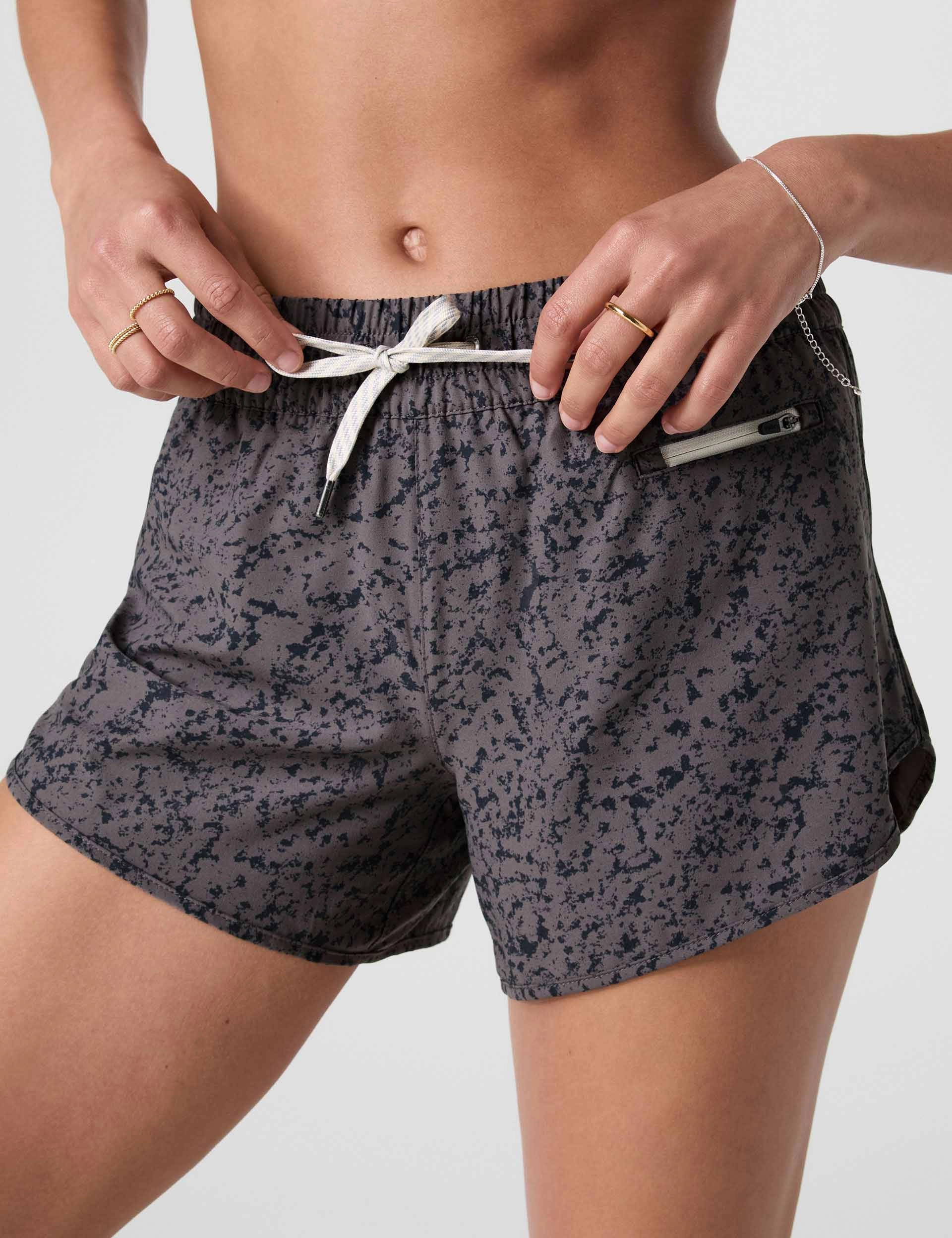 Clementine 4" Short 2.0 - Chia Stucco