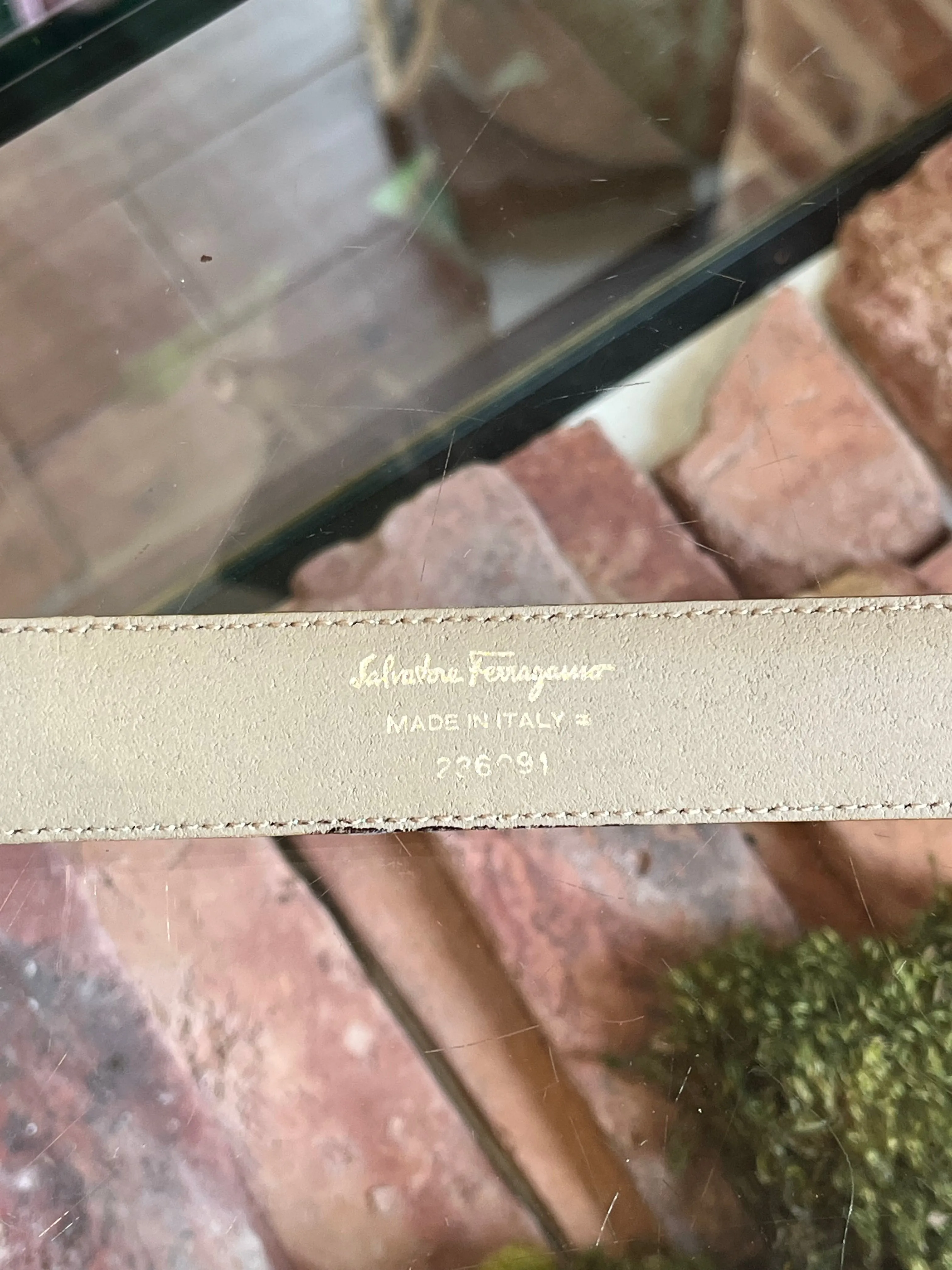 FERRAGAMO Green Suede Gancini Thin Belt Sz 70/28