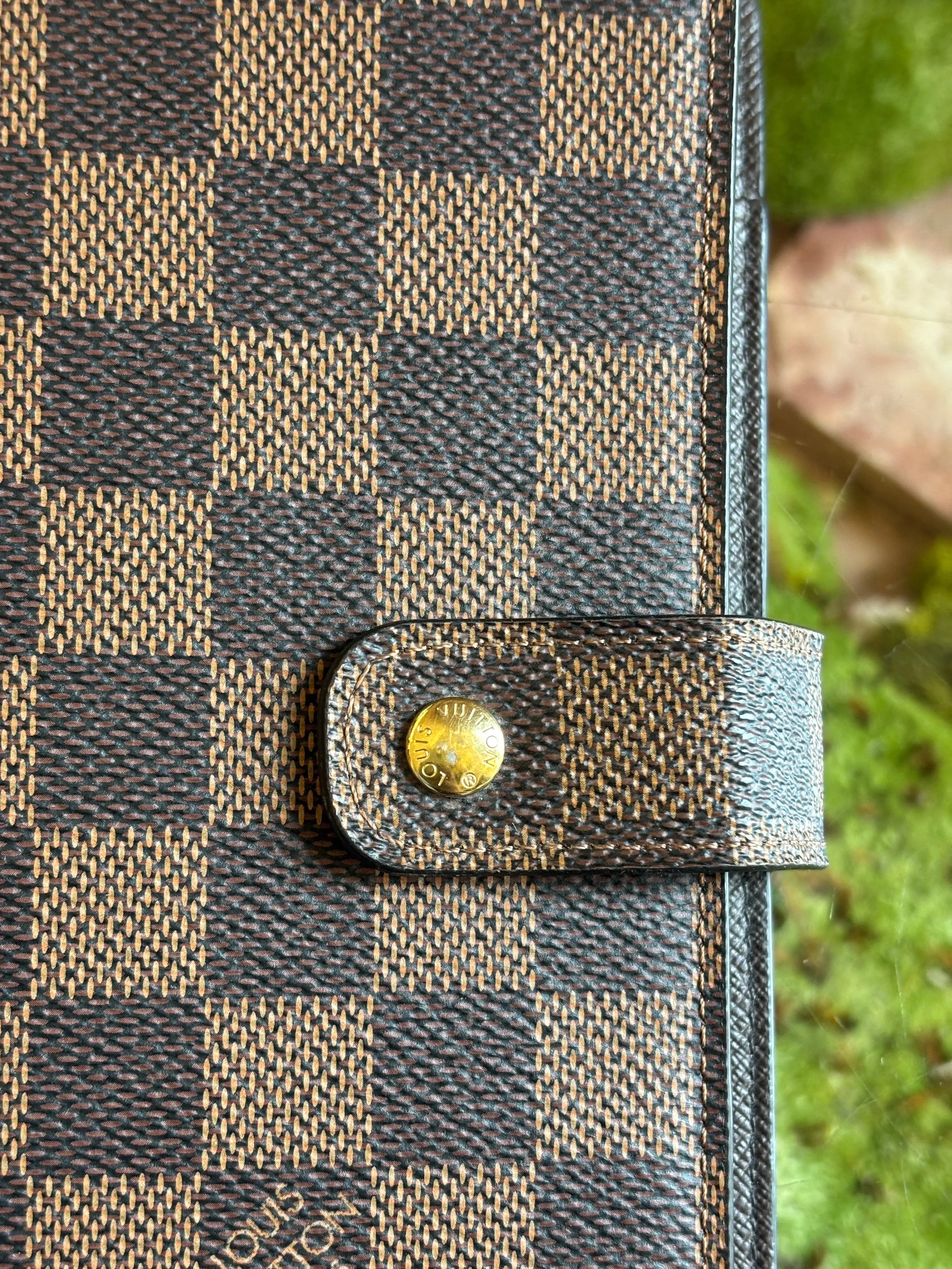 LOUIS VUITTON Damier Ebene Medium Ring Agenda Cover