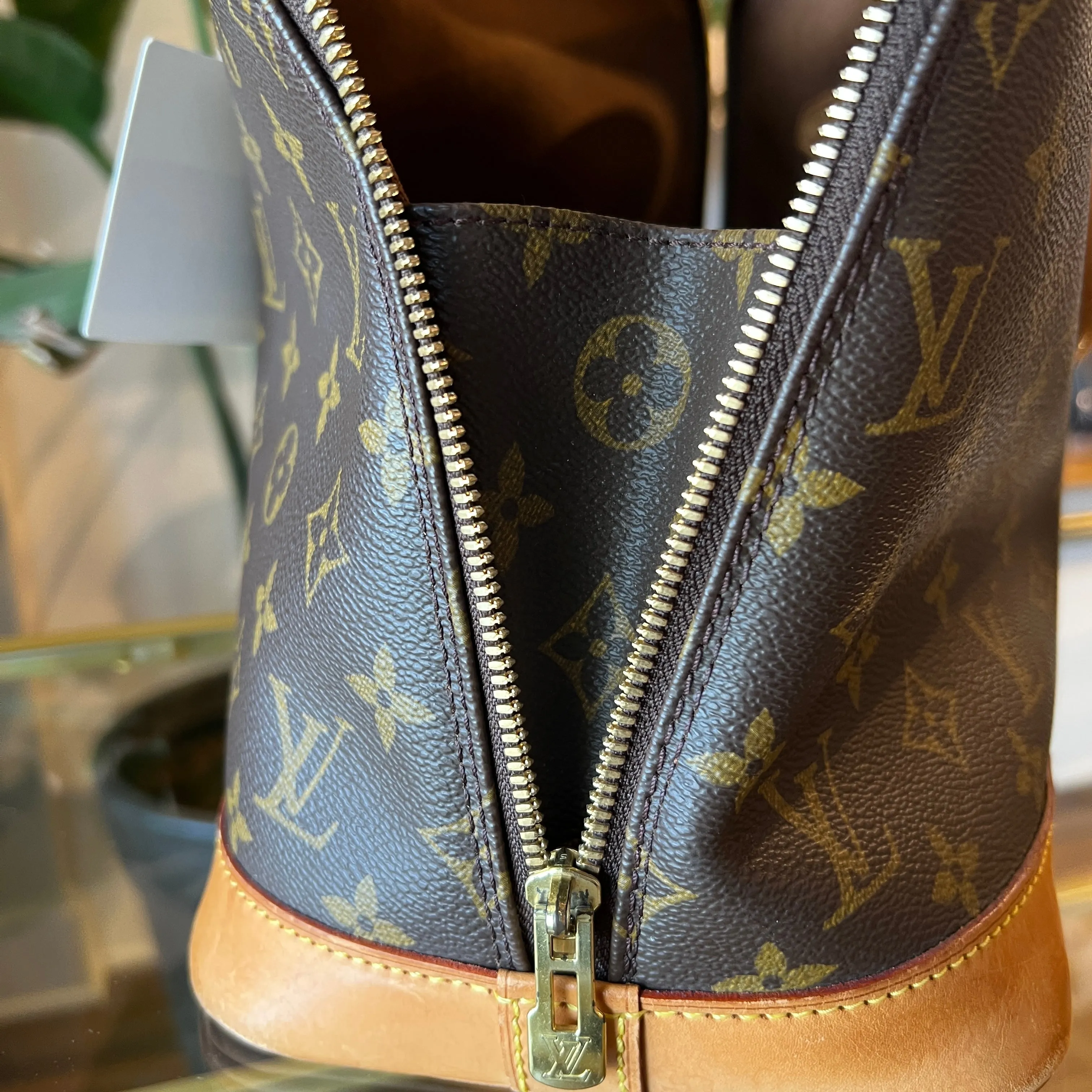 LOUIS VUITTON Vintage Monogram Alma PM Handbag