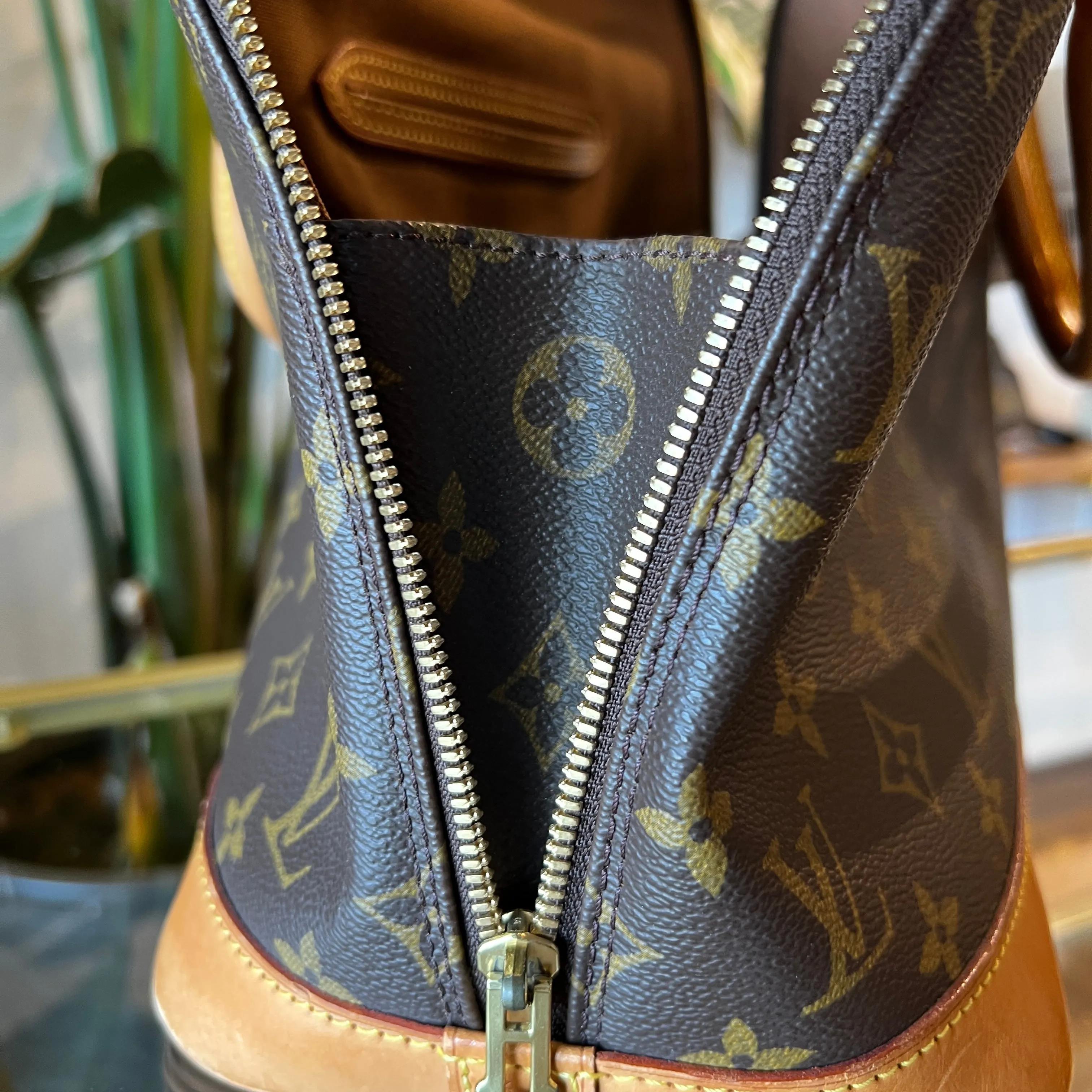 LOUIS VUITTON Vintage Monogram Alma PM Handbag