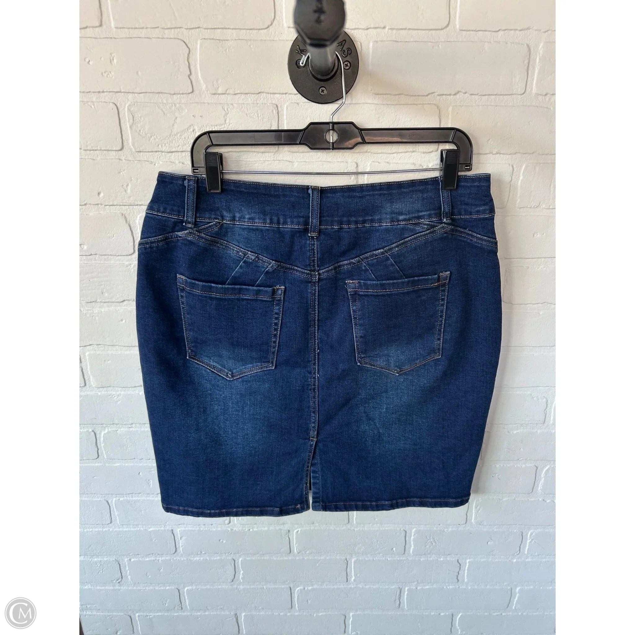 Skirt Mini & Short By Clothes Mentor In Blue Denim, Size: 18